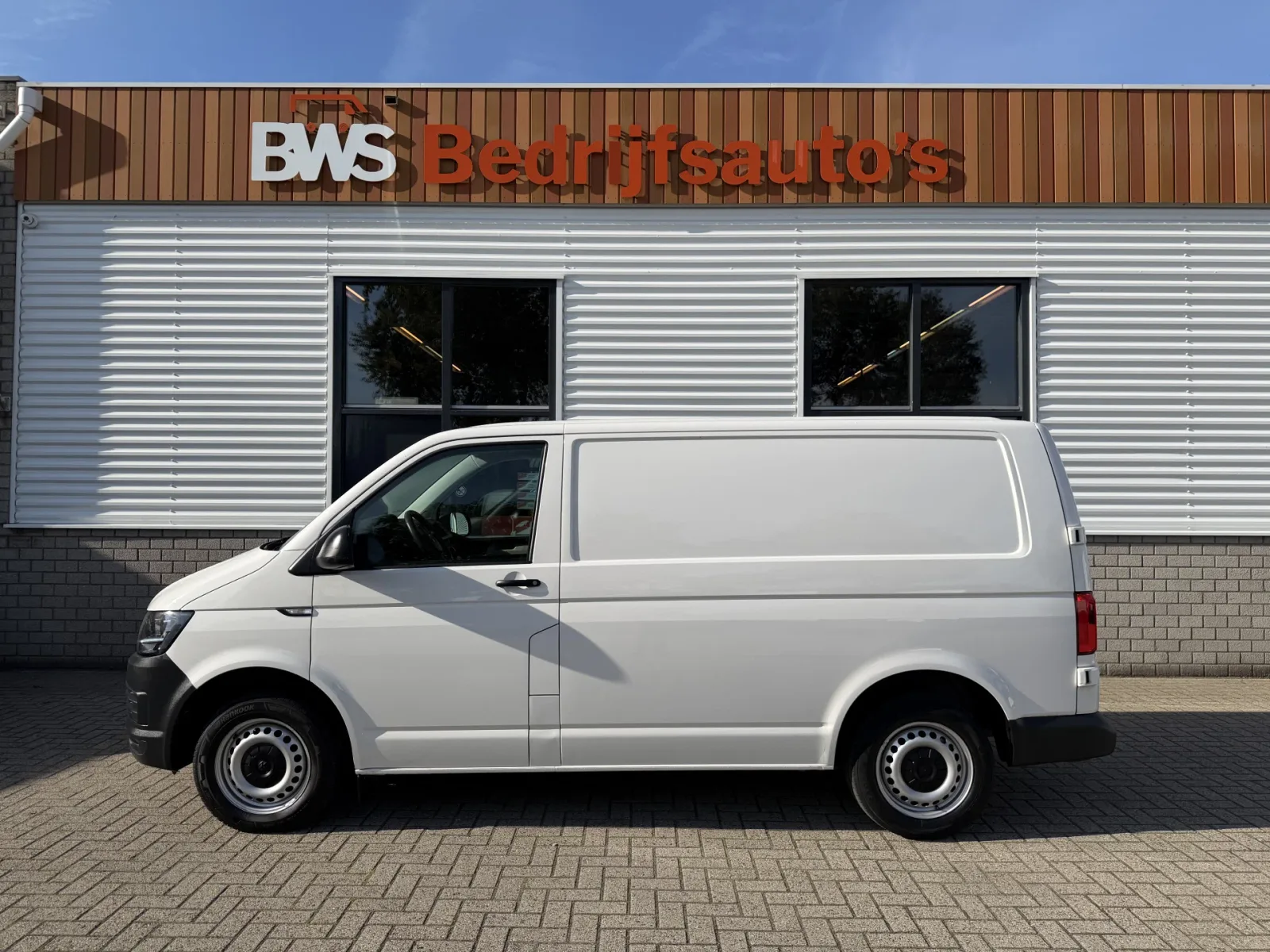 Volkswagen Transporter (2018) — foto 1