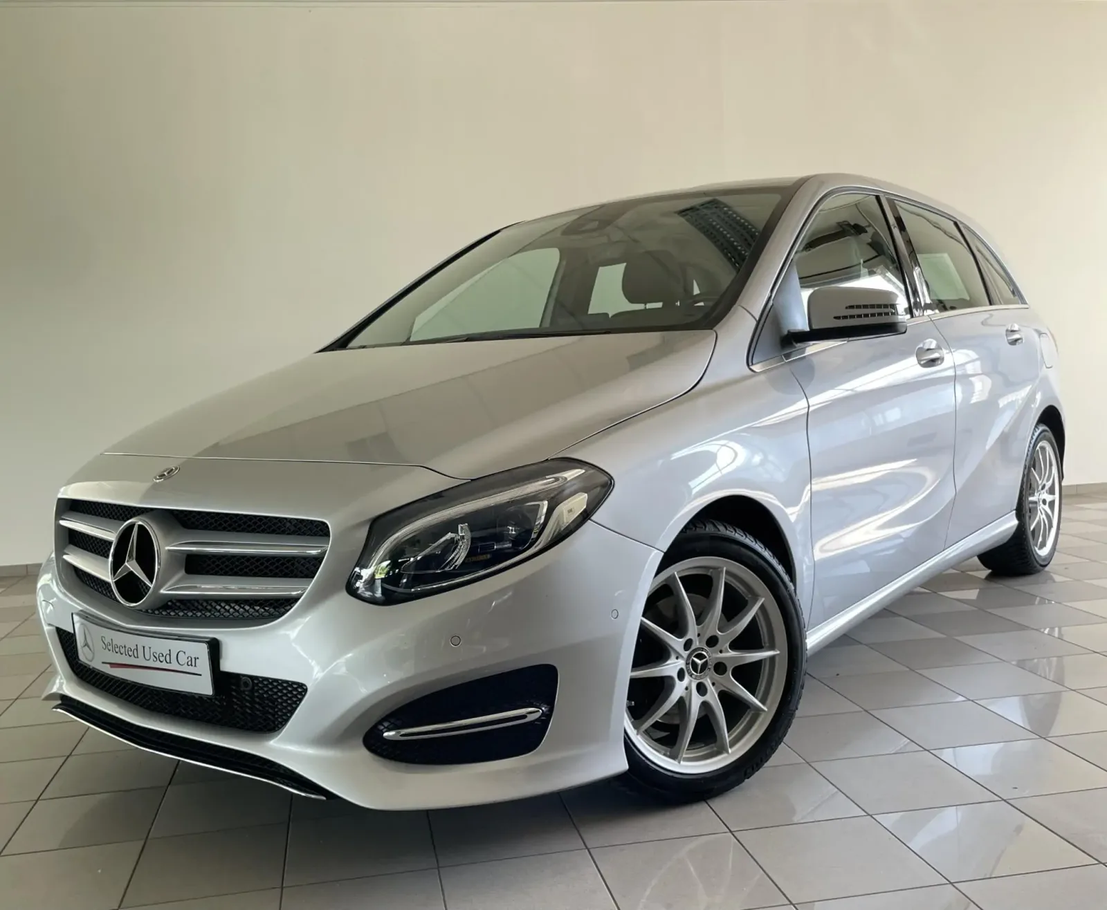 Mercedes-Benz A-Klasse (2016) — foto 1