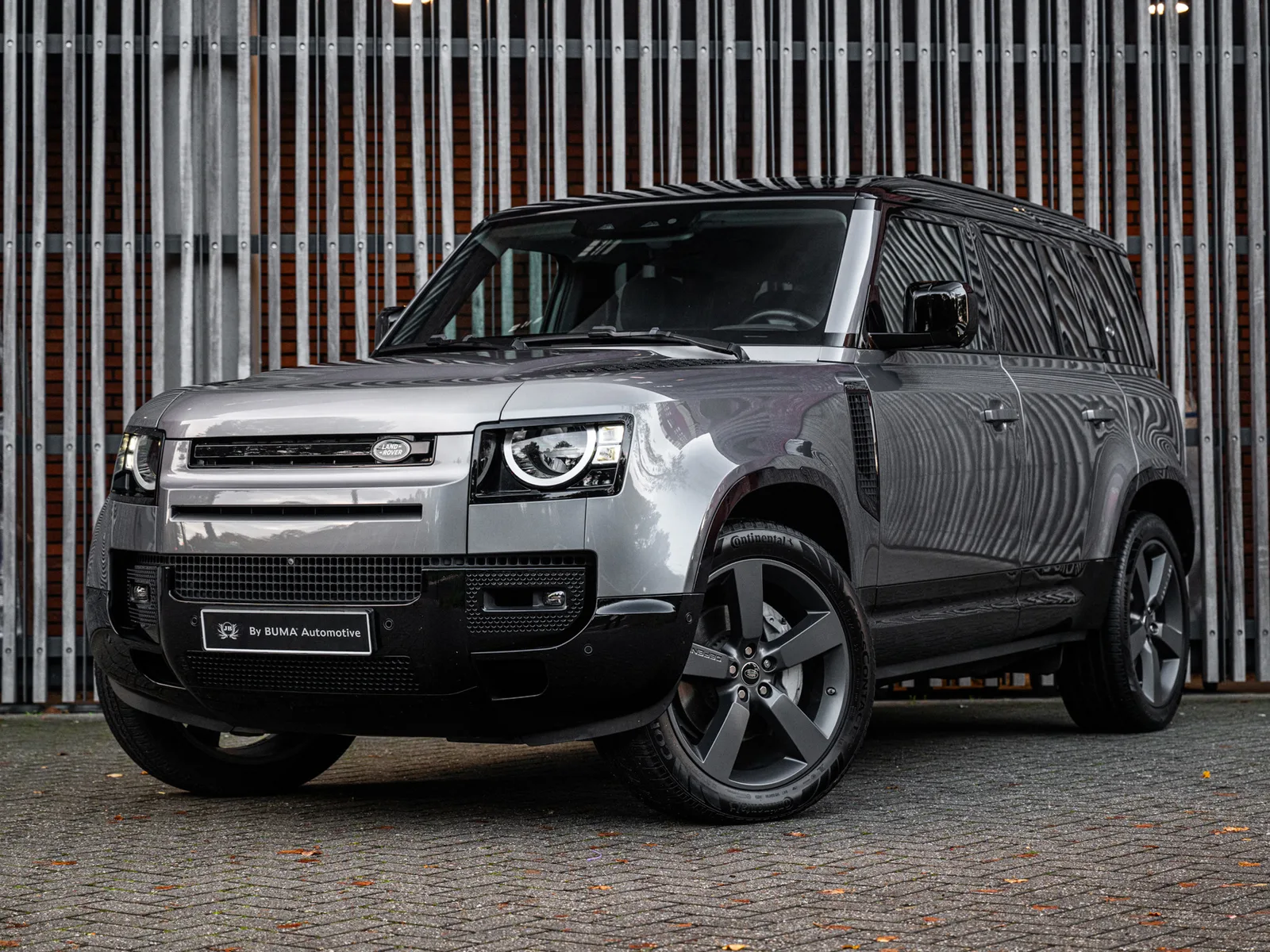 Land Rover Defender (2020) — foto 1