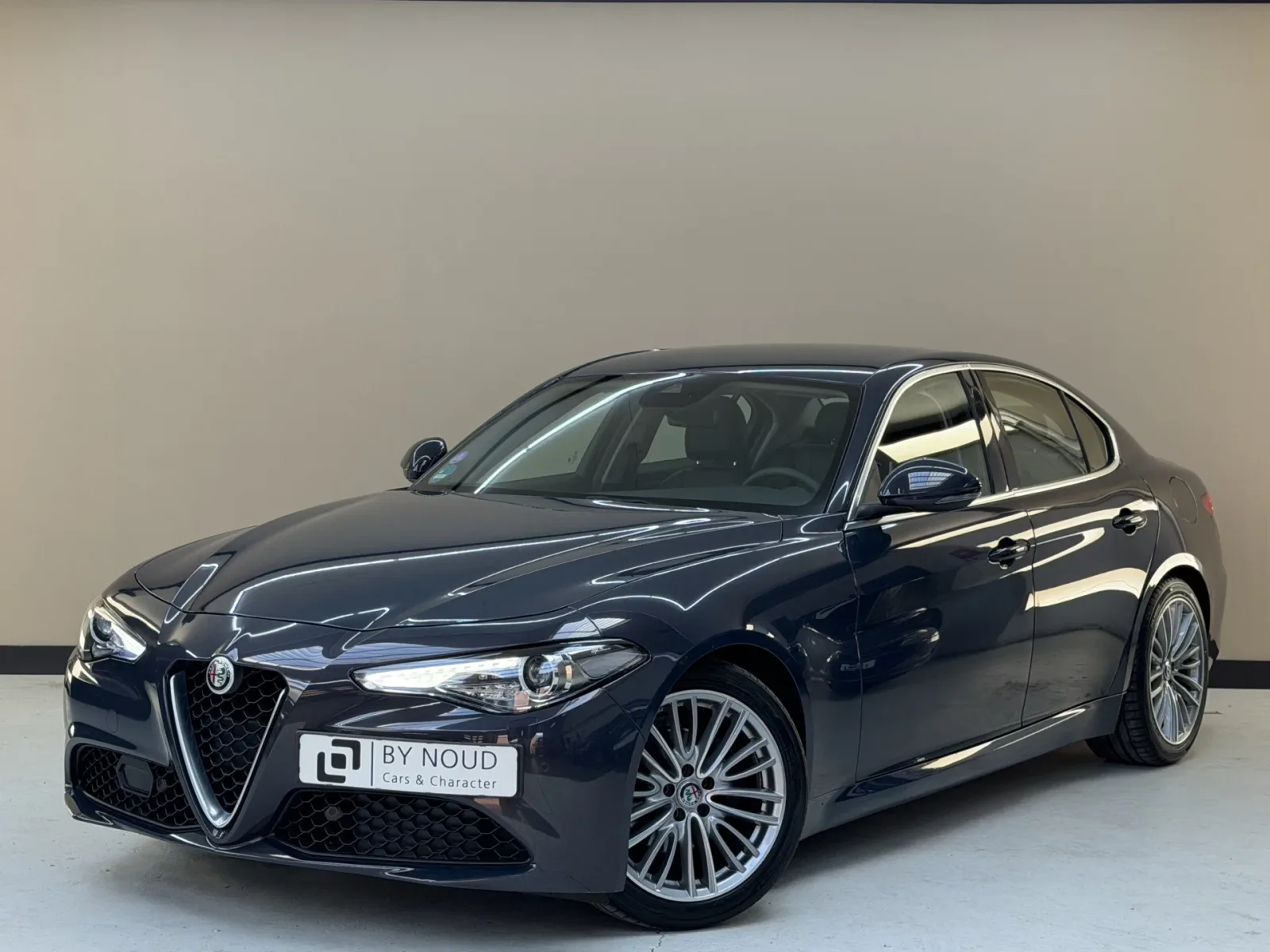 Alfa Romeo Giulia (2017) — foto 1