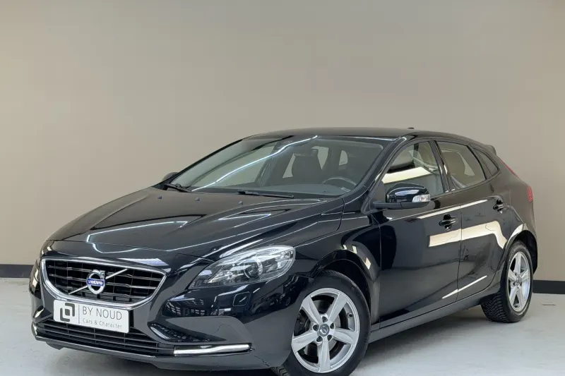 Volvo V40 (2015)