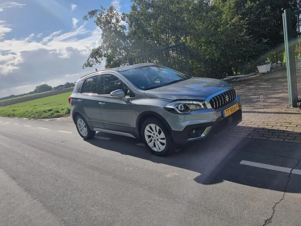 Suzuki S-Cross (2018) — foto 1