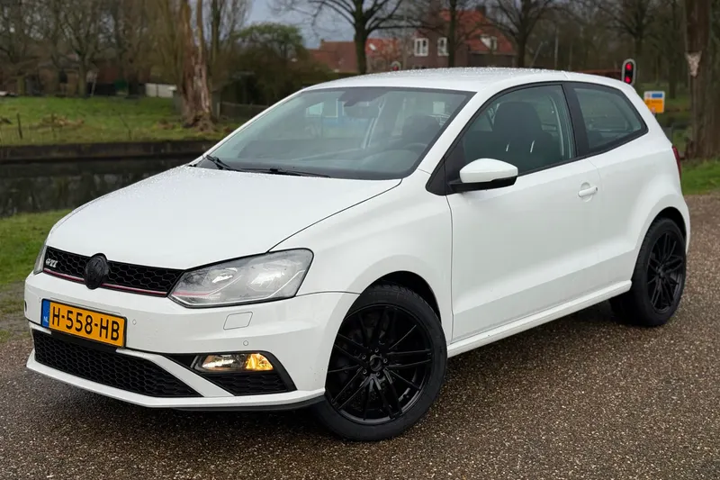 Volkswagen Polo (2015)