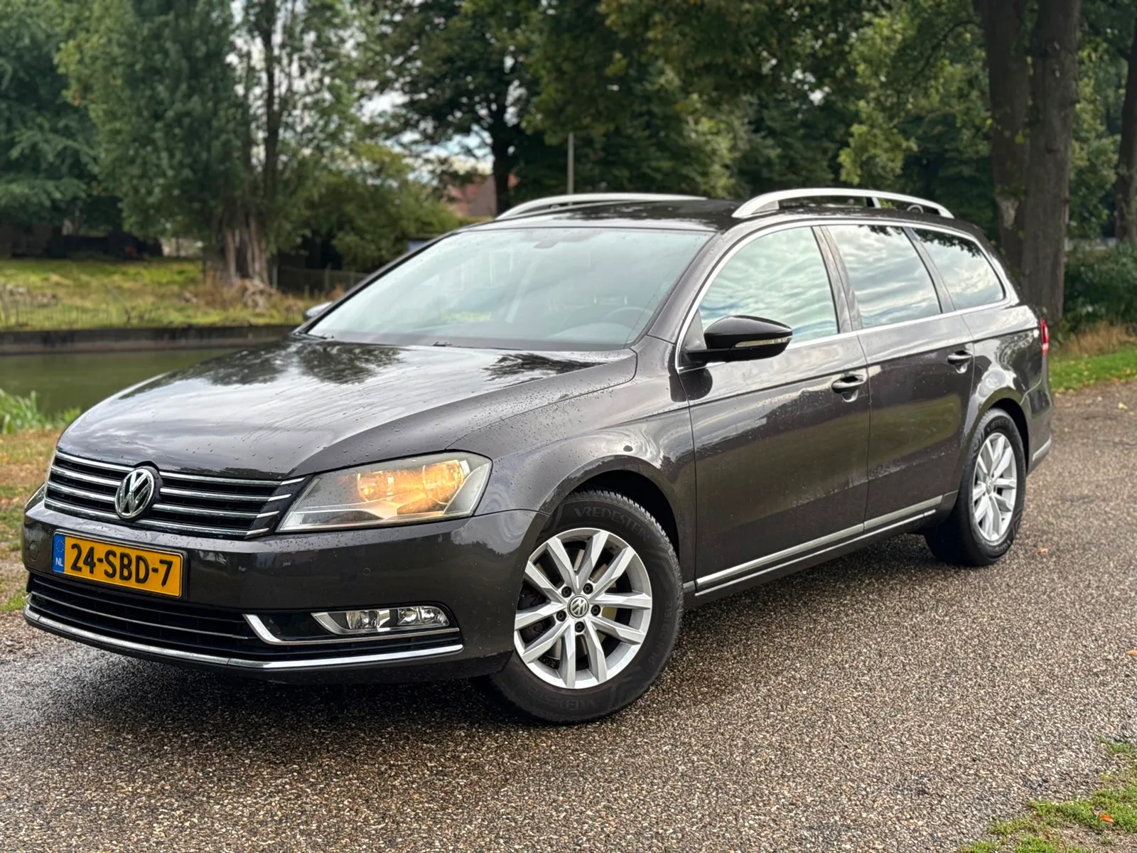 Volkswagen Passat (2011) — foto 1