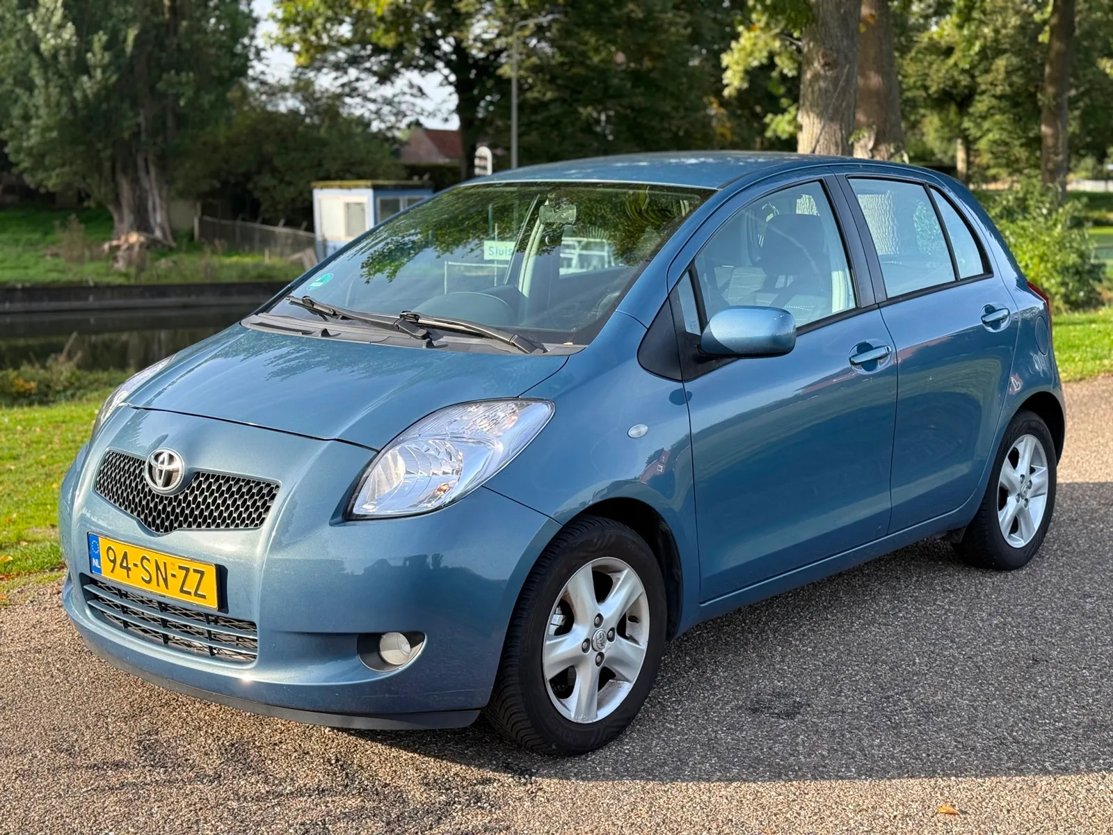 Toyota Yaris (2006) — foto 1