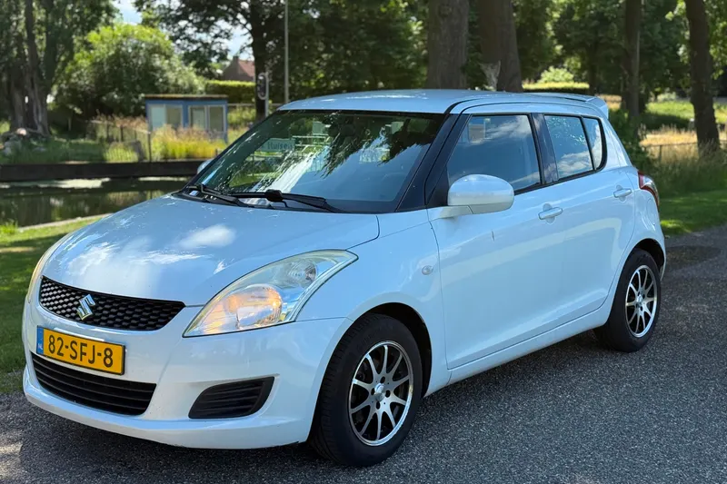 Suzuki Swift (2011)