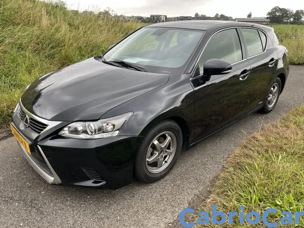 Lexus CT (2014) — foto 1