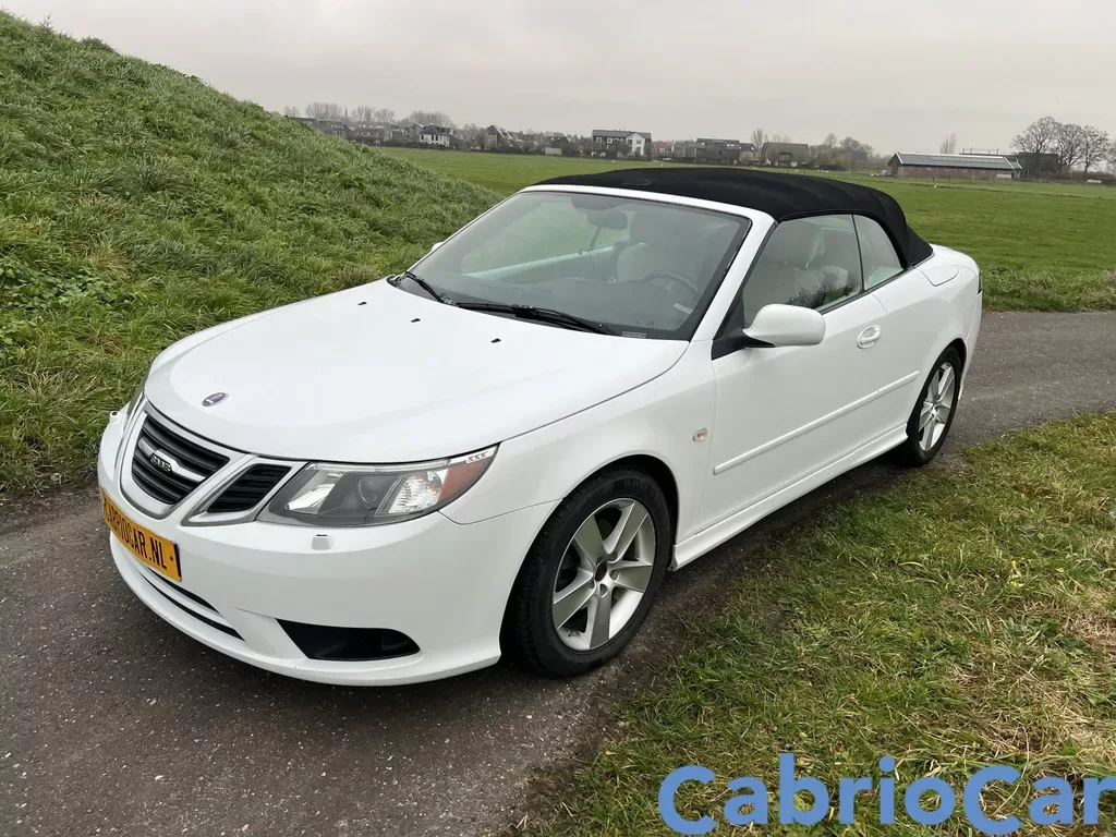 Saab 9-3 (2011) — foto 1