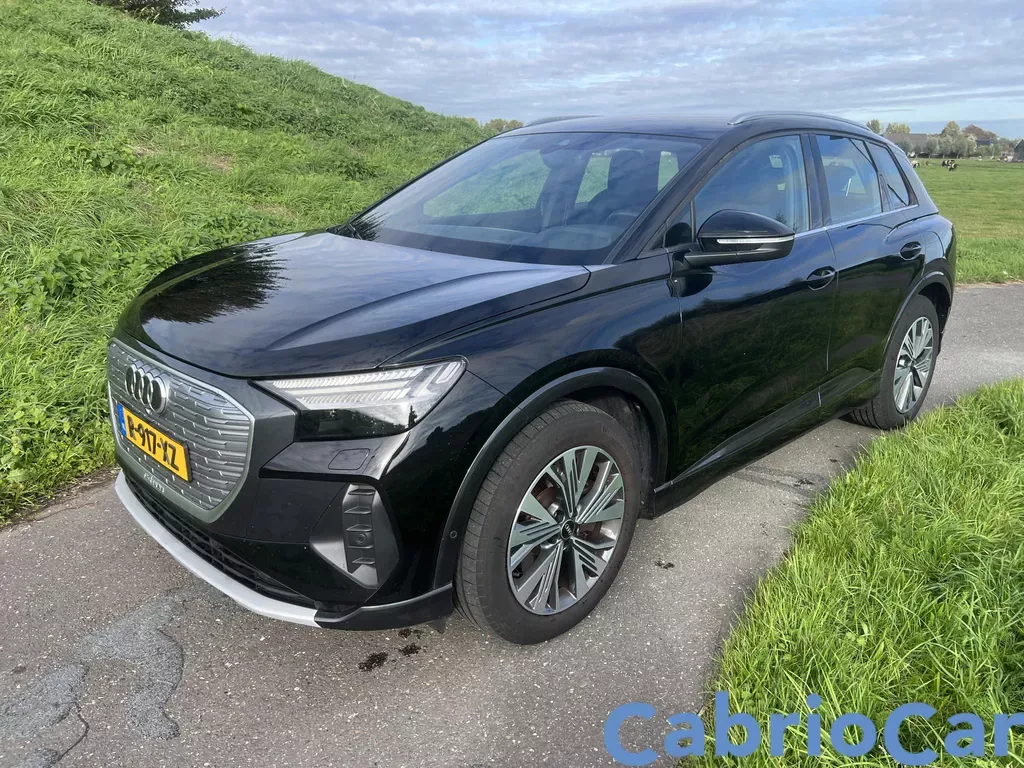 Audi Q4 e-tron (2022) — foto 1