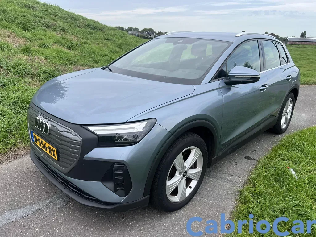 Audi Q4 e-tron (2021) — foto 1