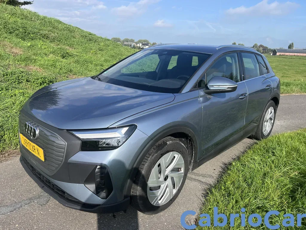 Audi Q4 e-tron (2023) — foto 1