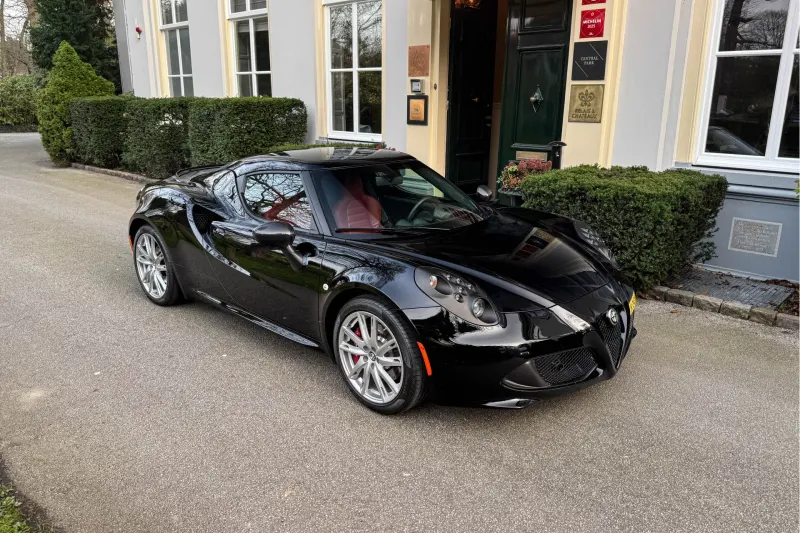Alfa Romeo 4C (2017)