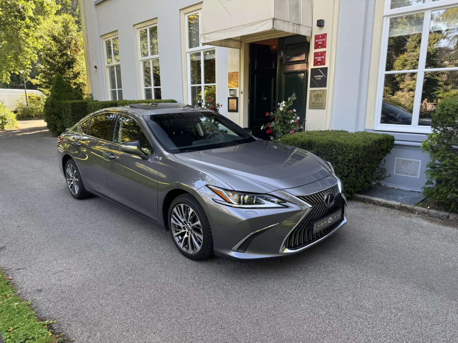 Lexus ES (2021) — foto 1