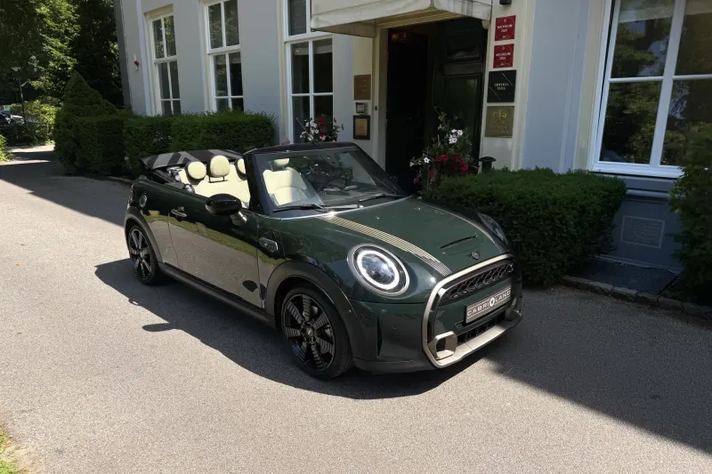 MINI Cabrio (2023)