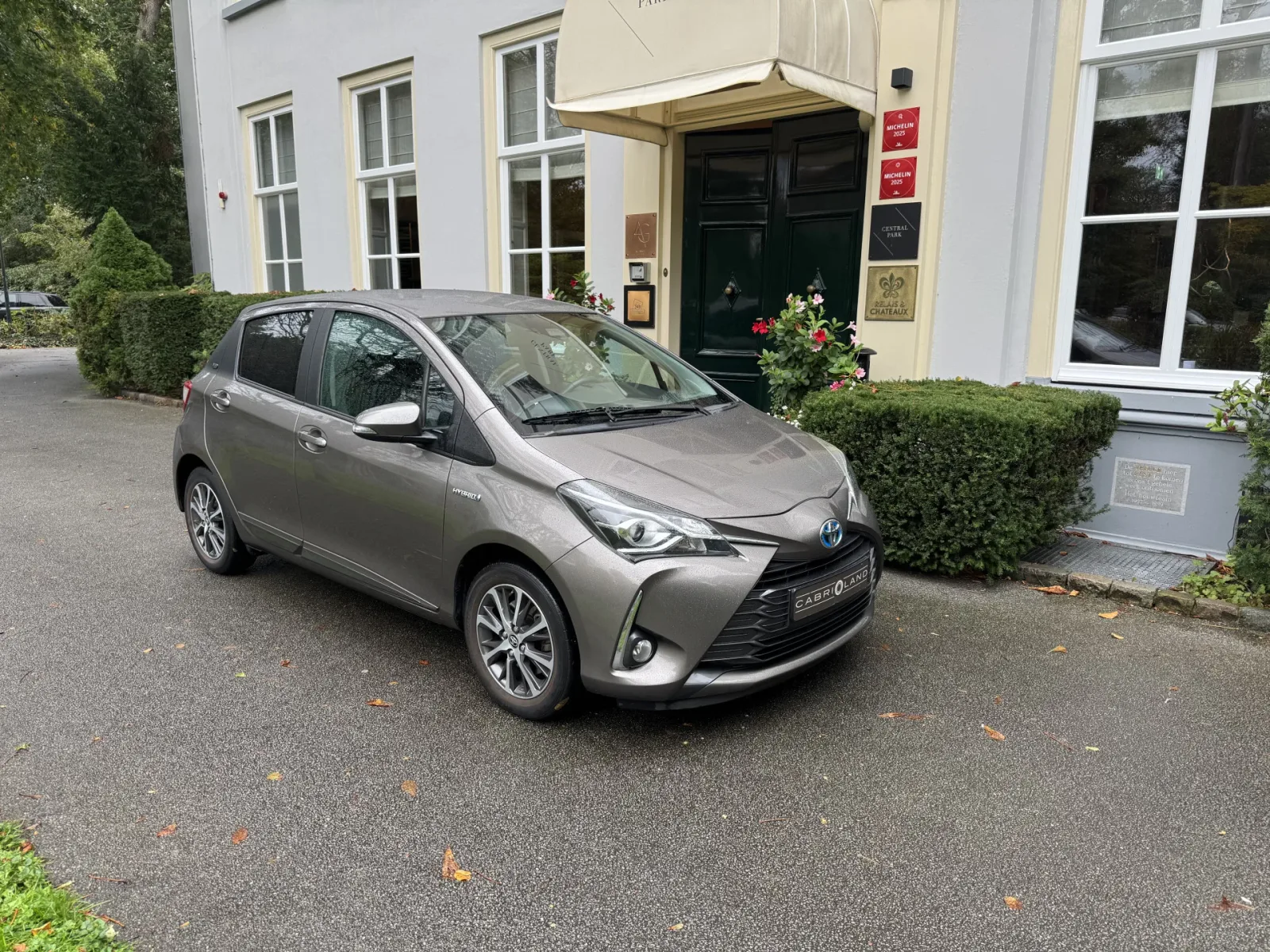 Toyota Yaris (2019) — foto 1