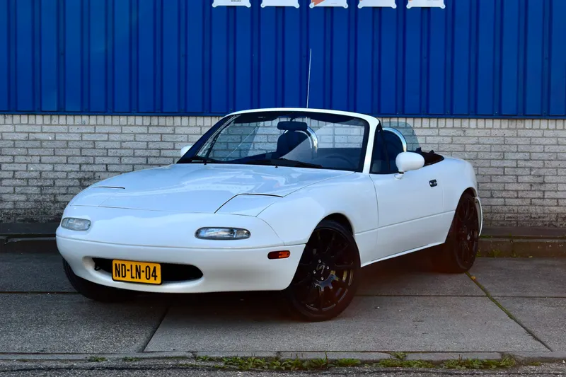 Mazda MX-5 (1990)