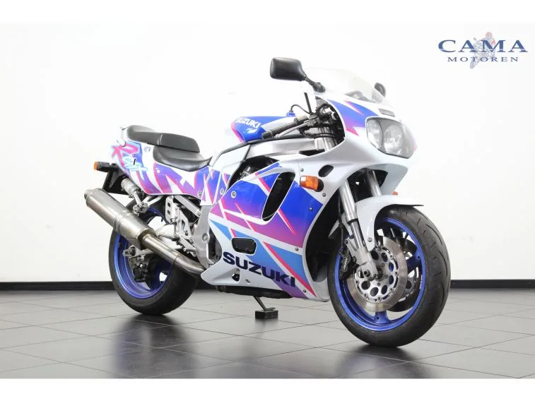 Suzuki GSX-R 750 W (1992) — foto 1