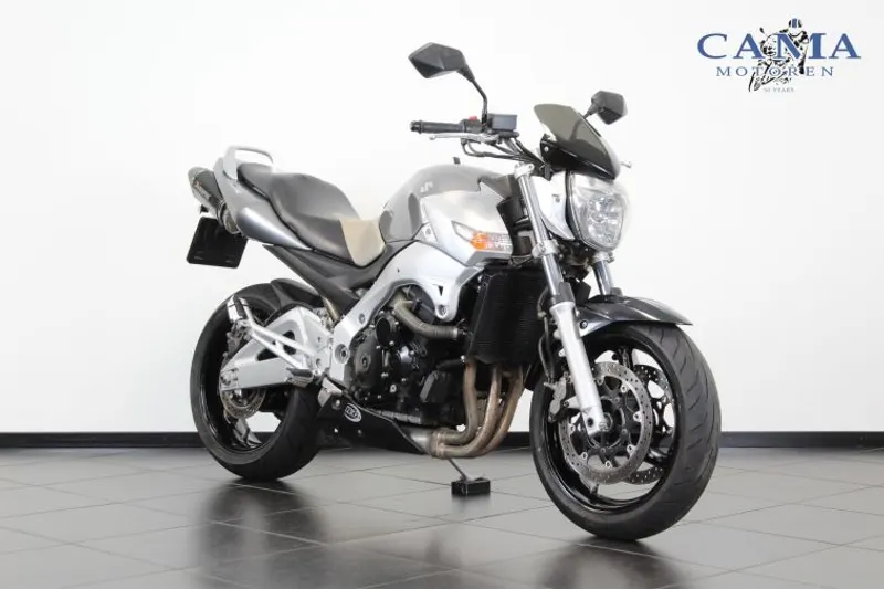 Suzuki GSR600 (2006)