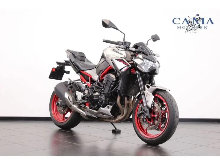 Kawasaki Z900 (2023) — foto 1