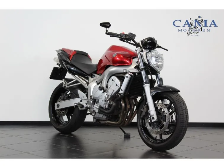 Yamaha FZ6 (2004) — foto 1