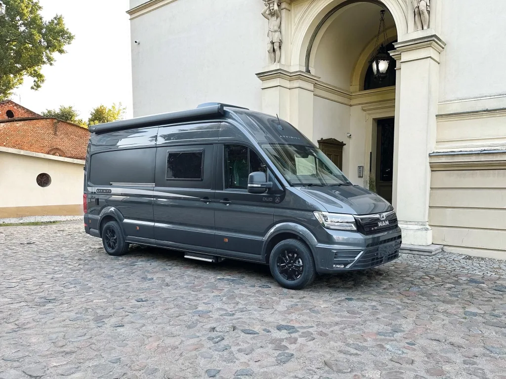 Affinity Duo (2026) — foto 1