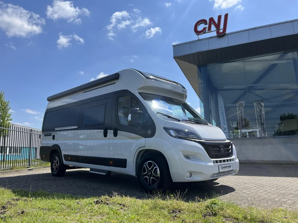 Affinity Three (2026) — foto 1