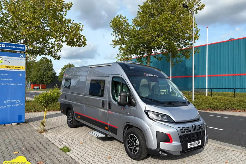 Dreamer Lift Van Select (2027)