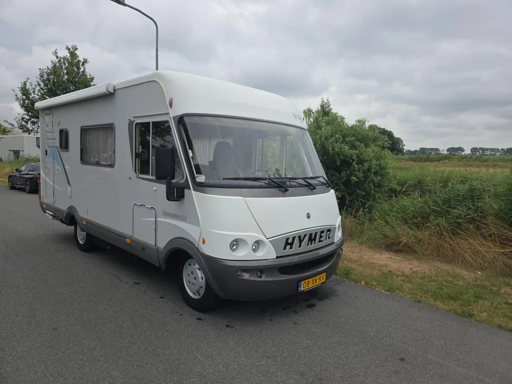 Hymer B-Klasse (2003) — foto 1