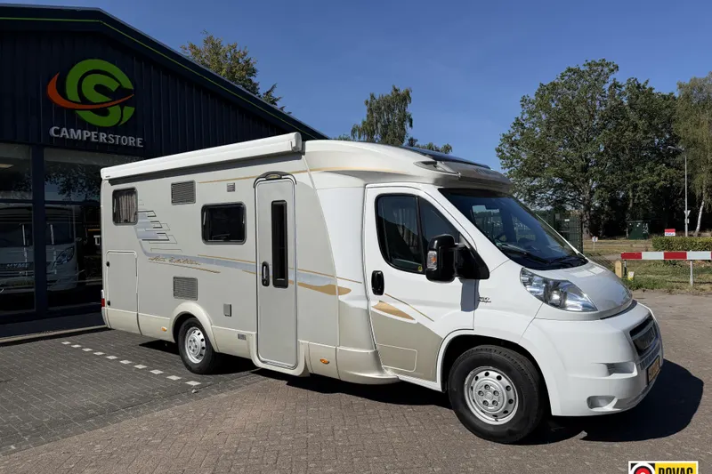 Hymer T 674 (2010)
