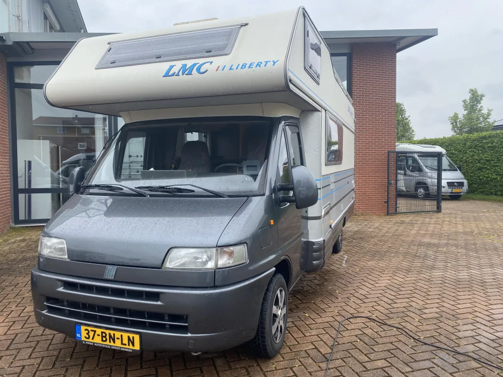 LMC Liberty (1995) — foto 1