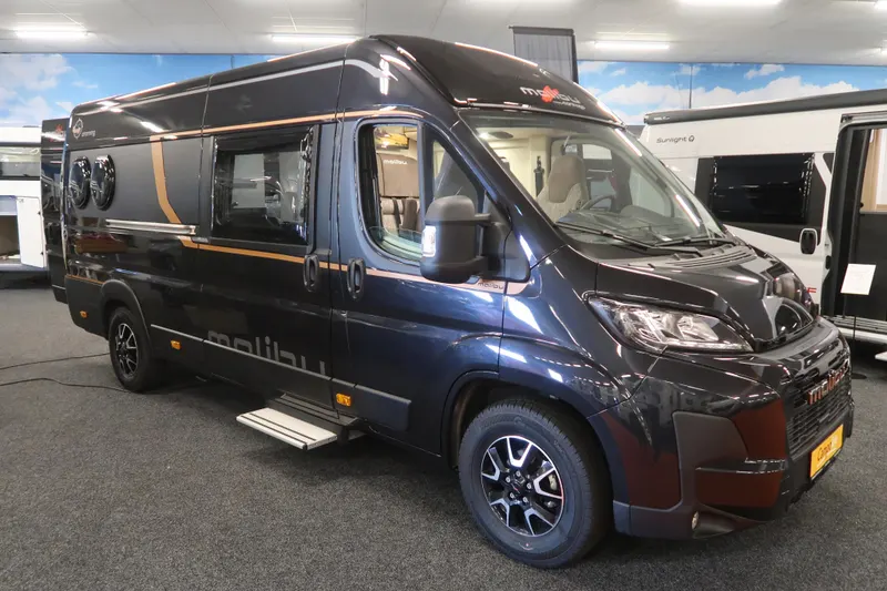 Malibu Van (2025)