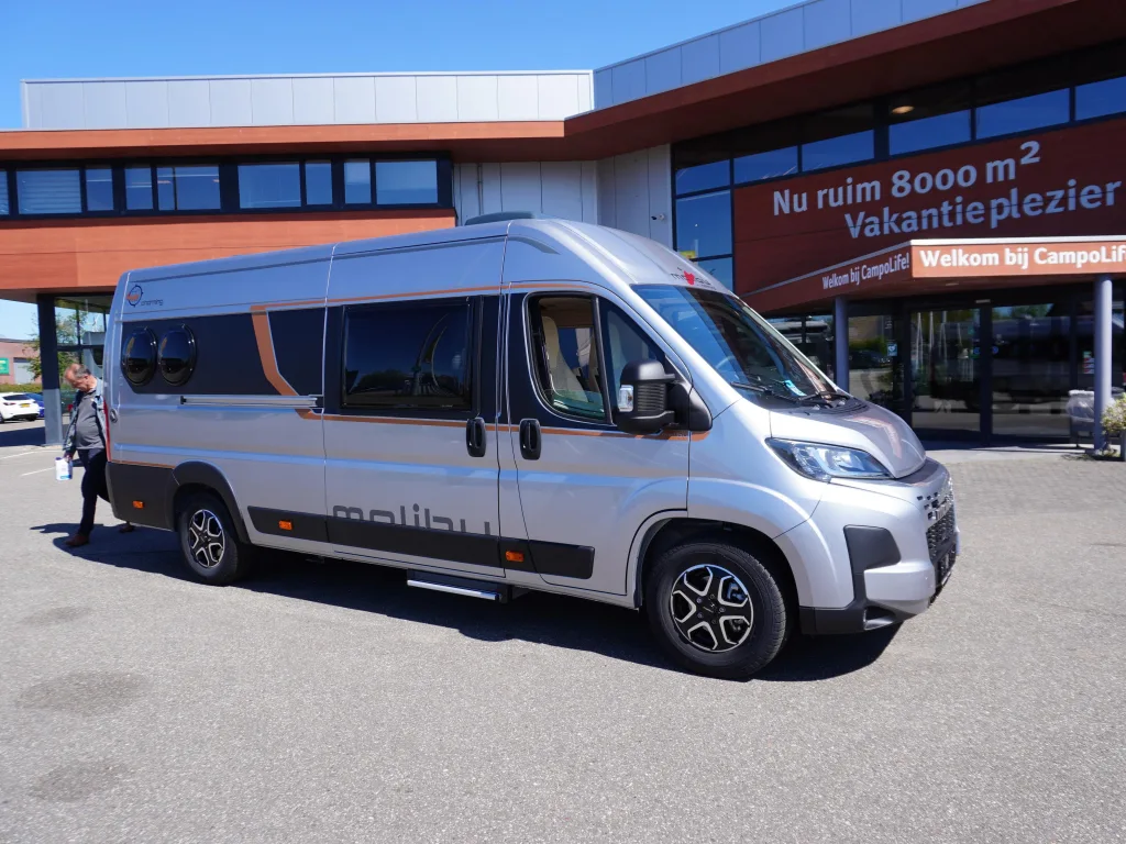 Malibu Van (2025) — foto 1