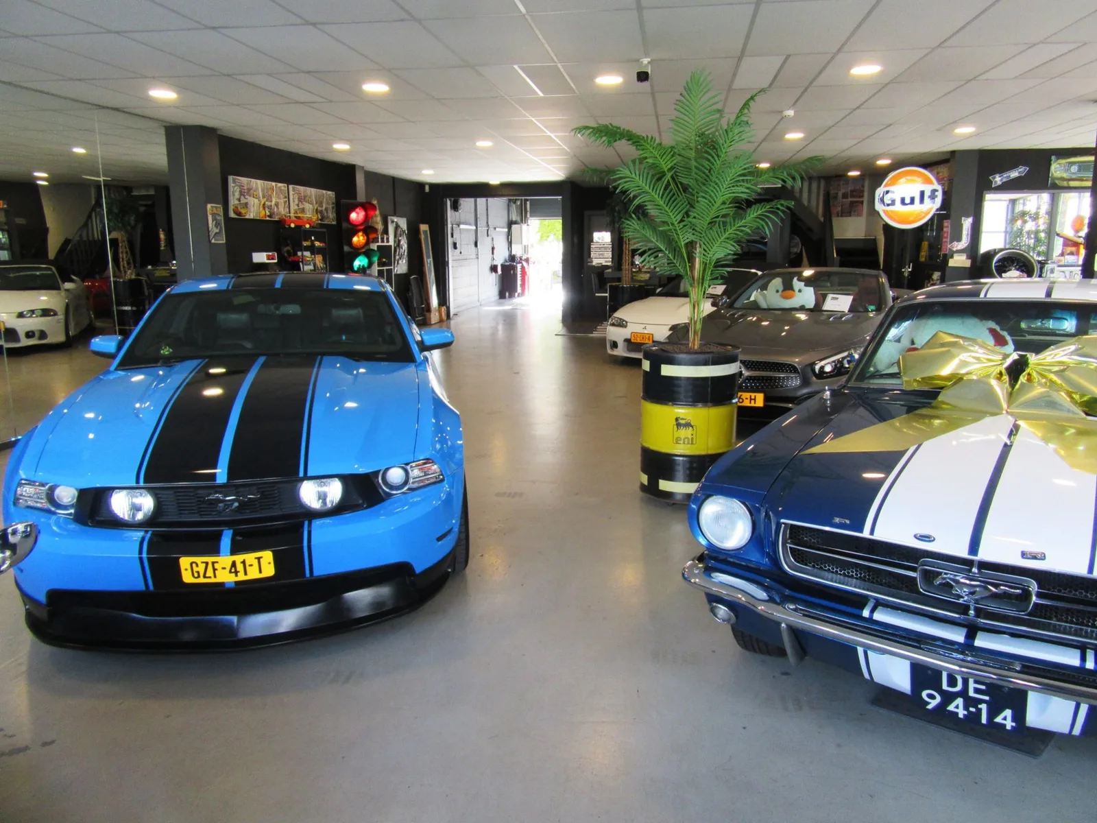 Ford Mustang (2010) — foto 1