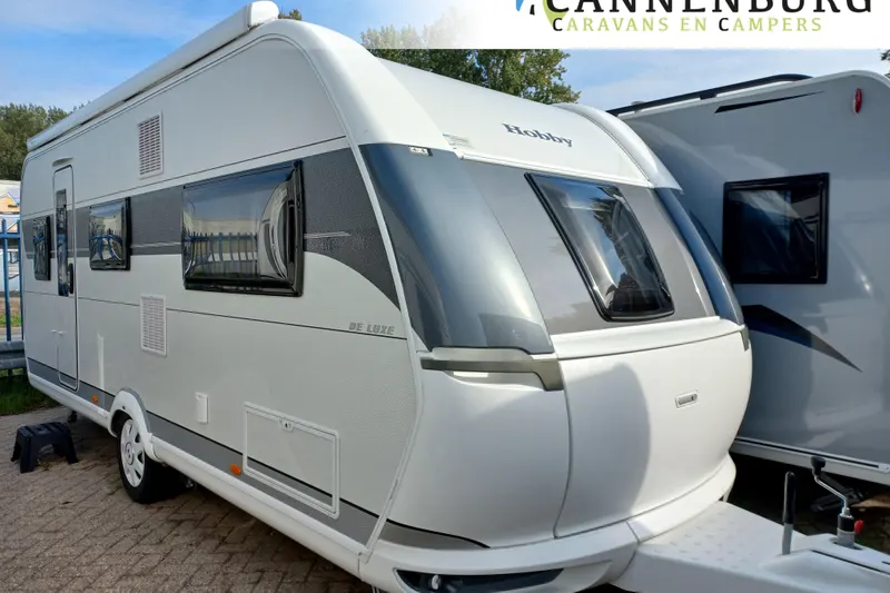 Hobby De Luxe (2023)