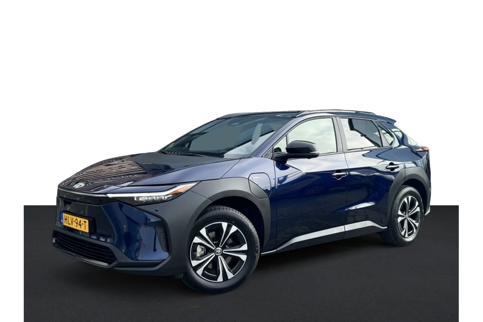 Toyota bZ4X (2025) — foto 1