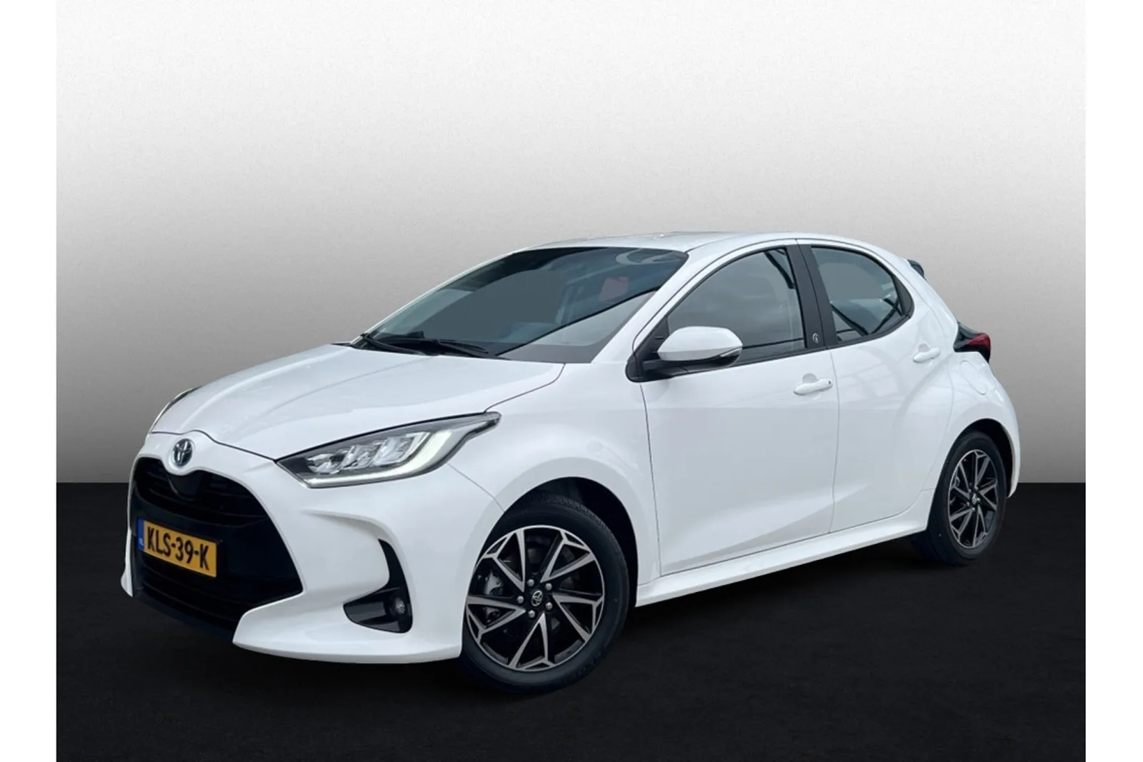 Toyota Yaris (2022) — foto 1