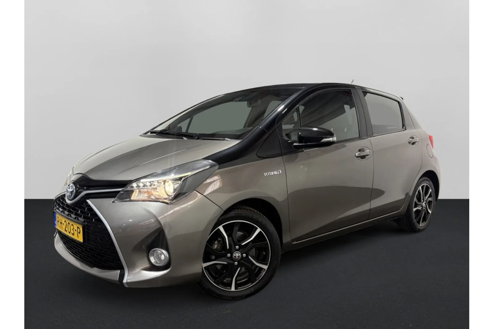 Toyota Yaris (2016) — foto 1