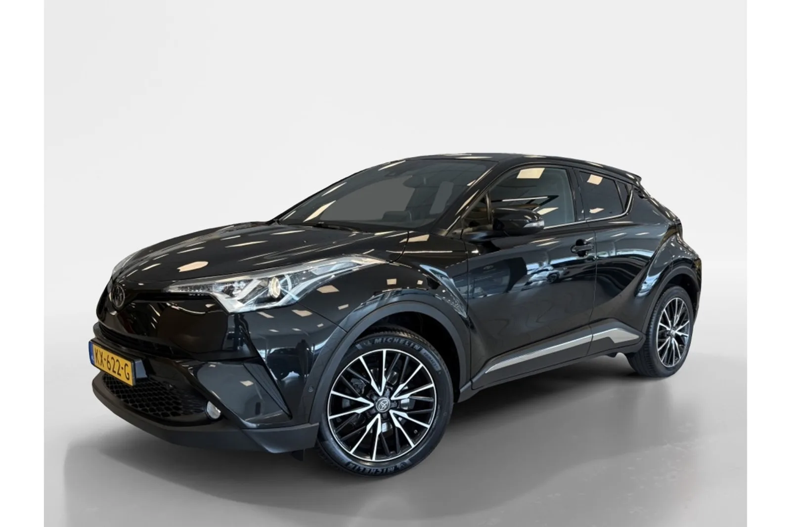 Toyota C-HR (2016) — foto 1