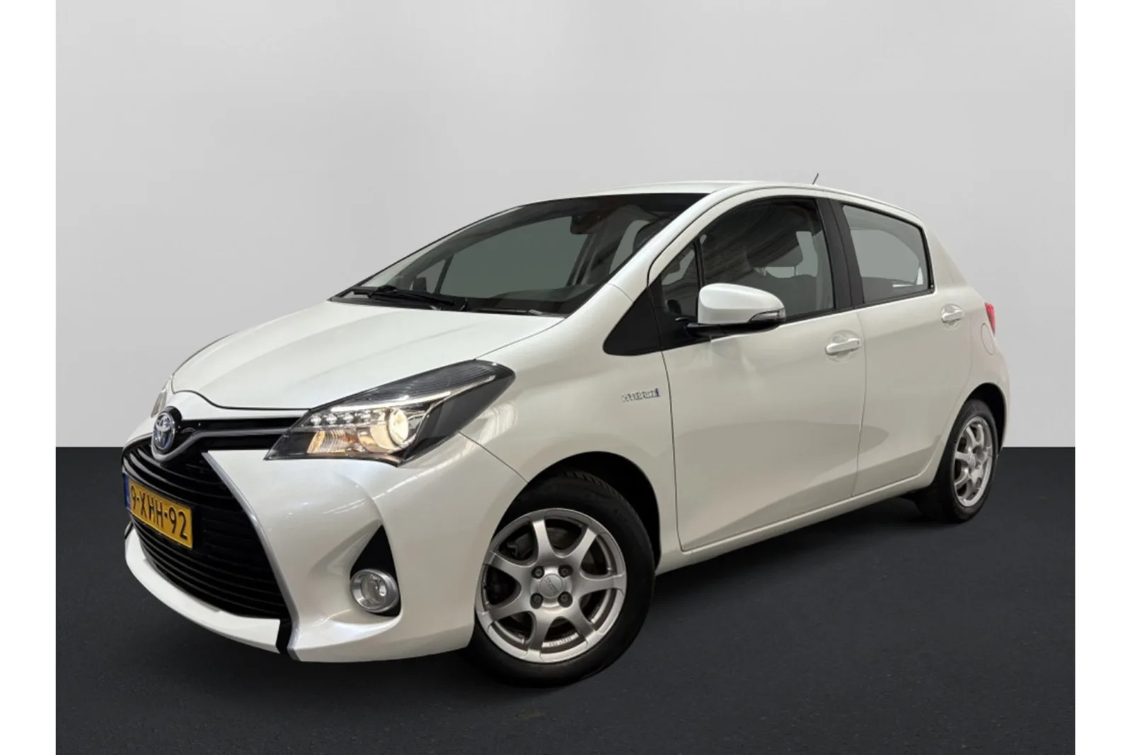 Toyota Yaris (2014) — foto 1