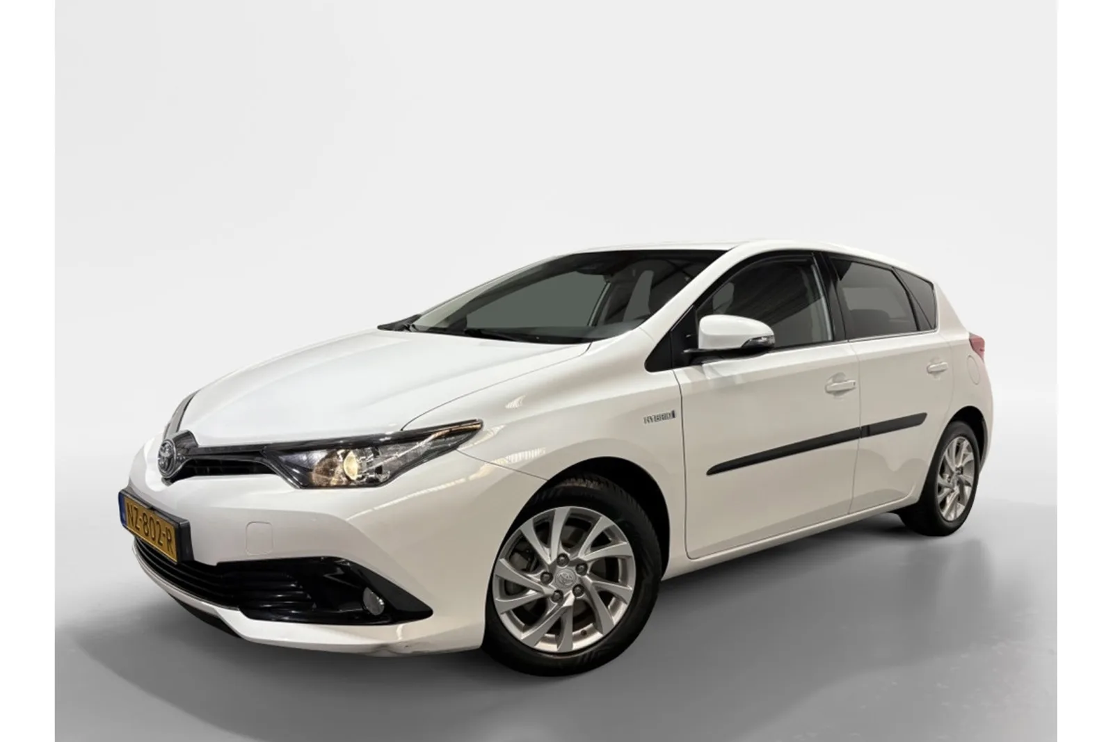 Toyota Auris (2017) — foto 1