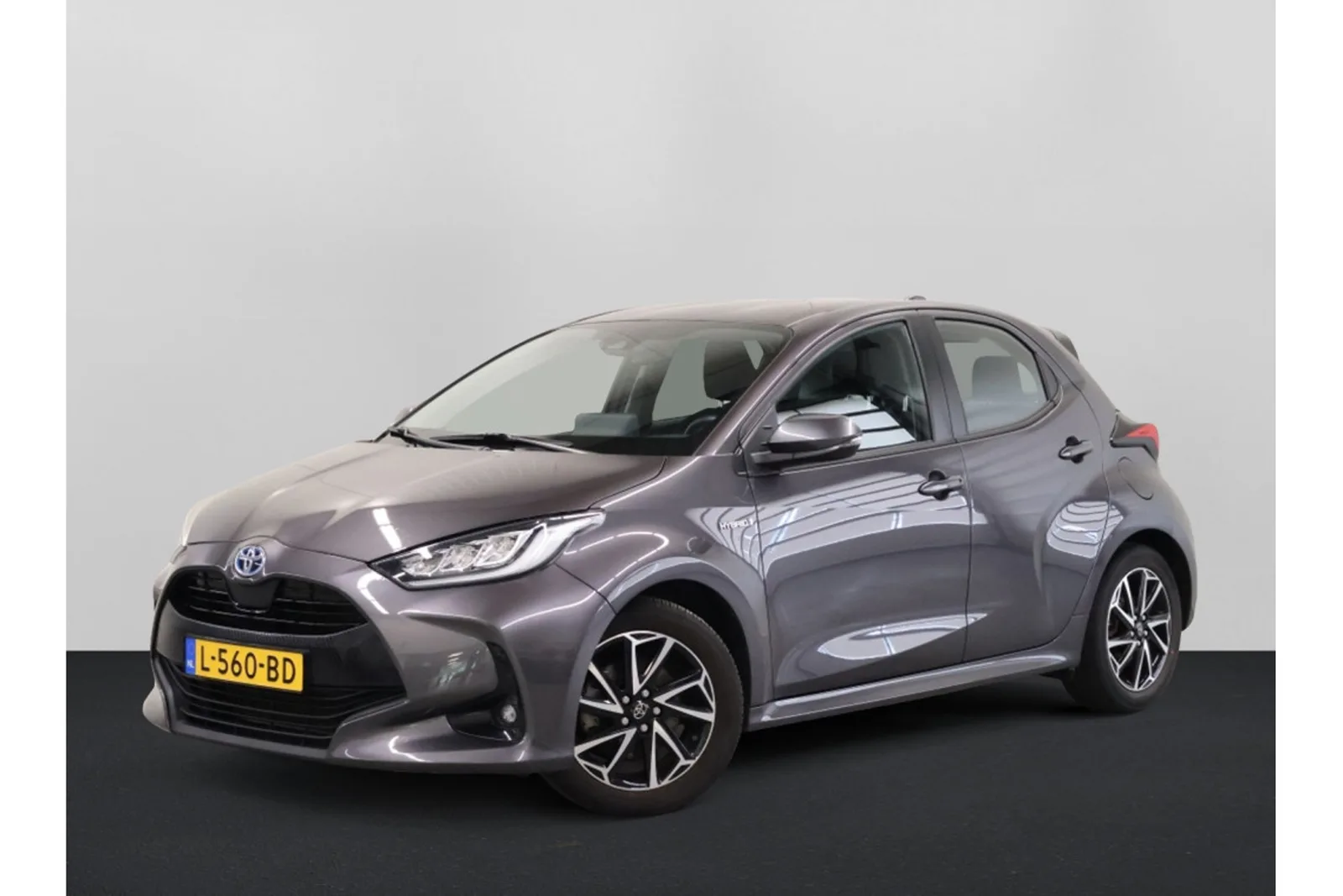 Toyota Yaris (2021) — foto 1