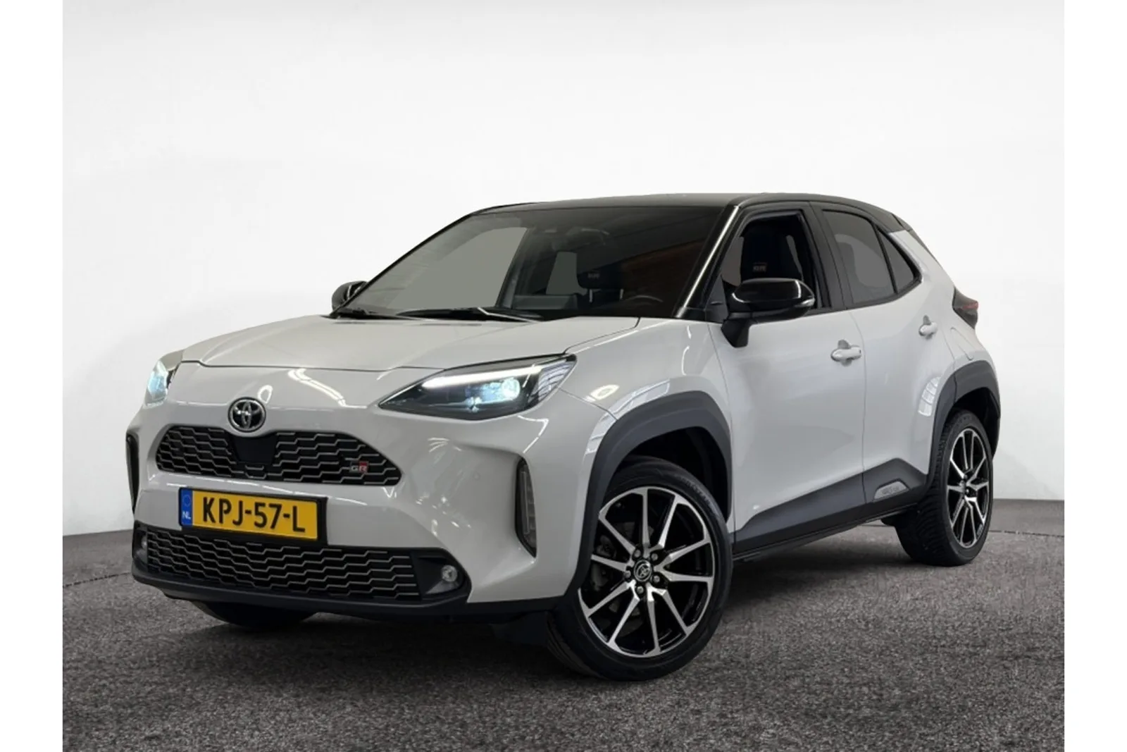 Toyota Yaris Cross (2023) — foto 1