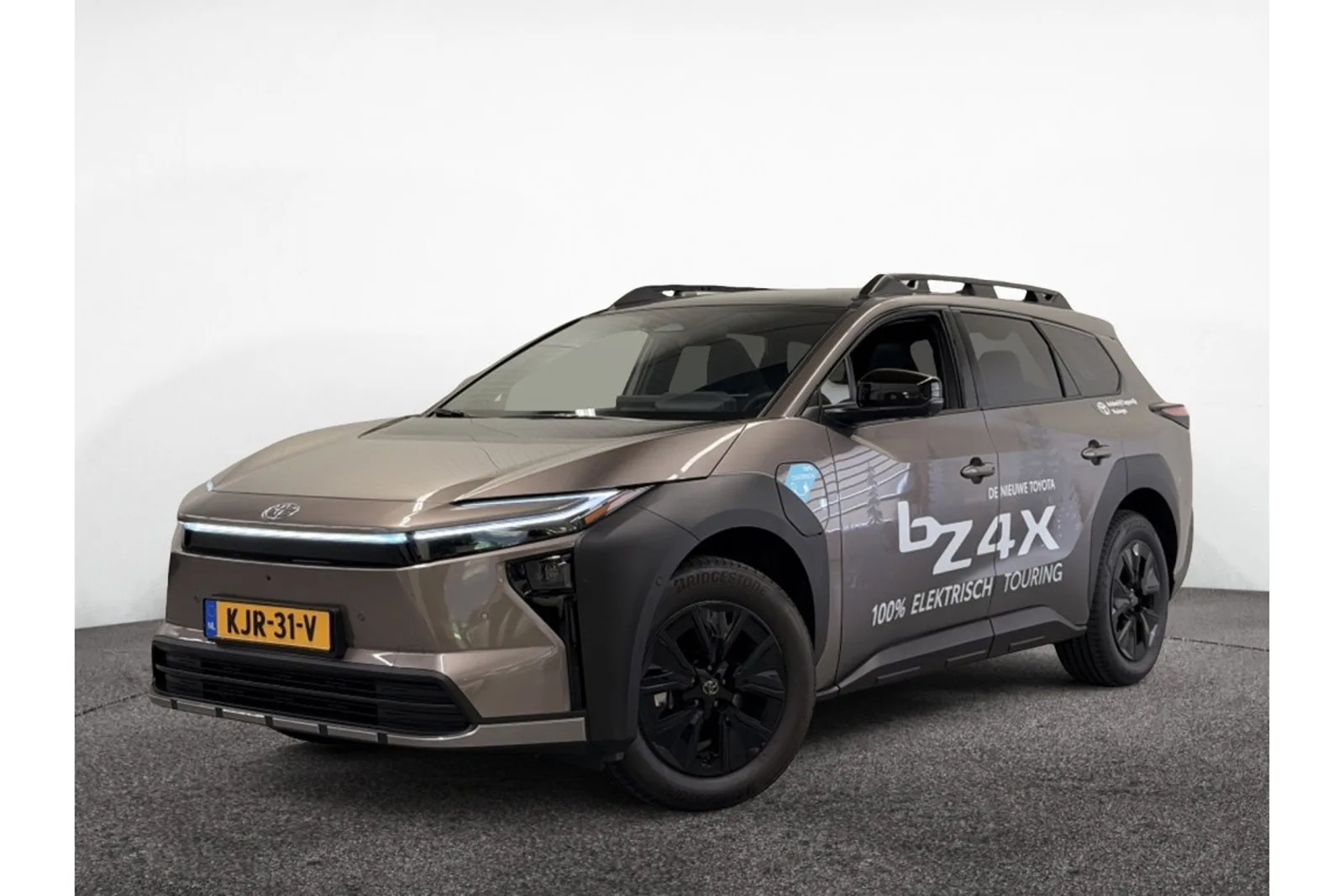Toyota bZ4X (2026) — foto 1
