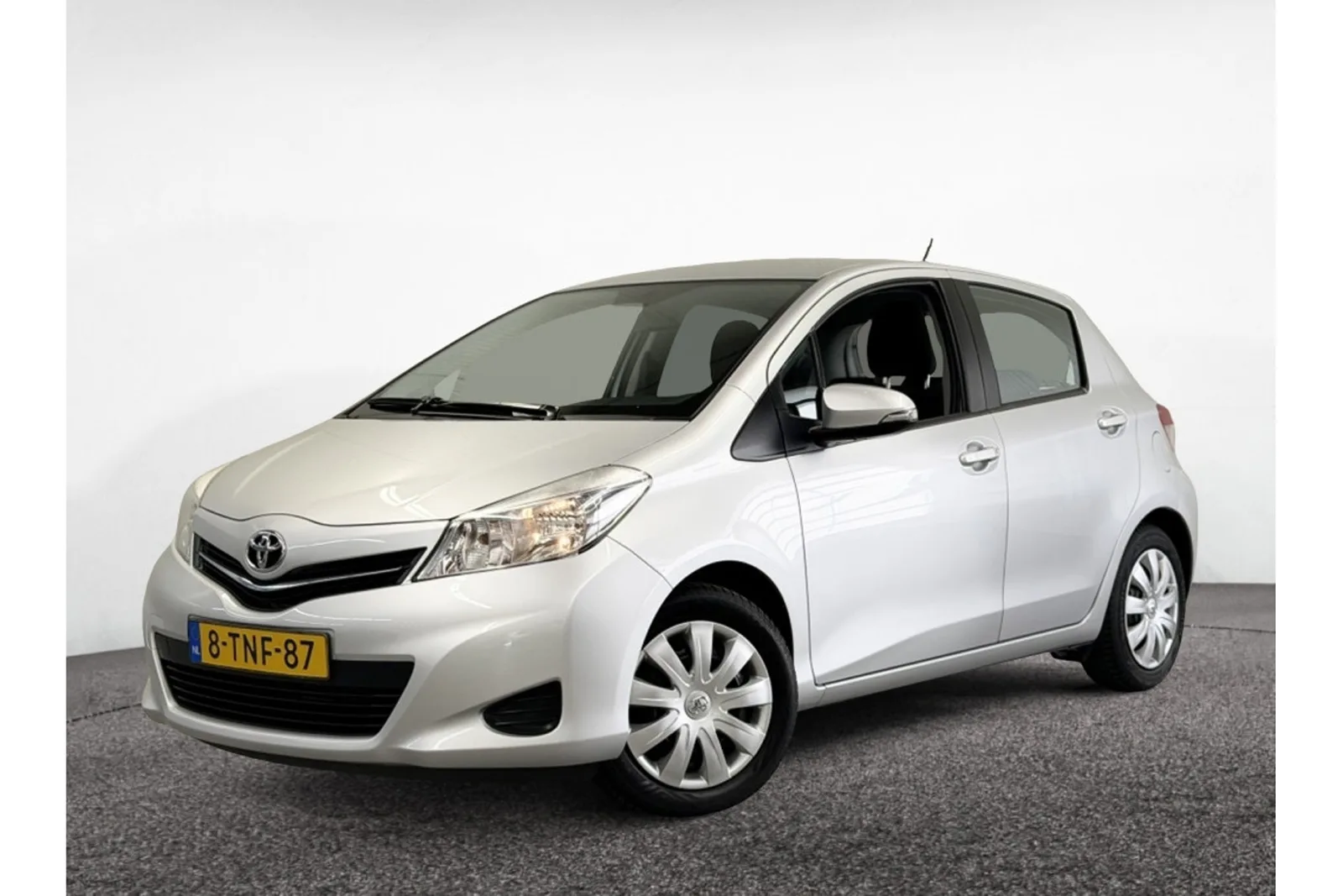 Toyota Yaris (2012) — foto 1