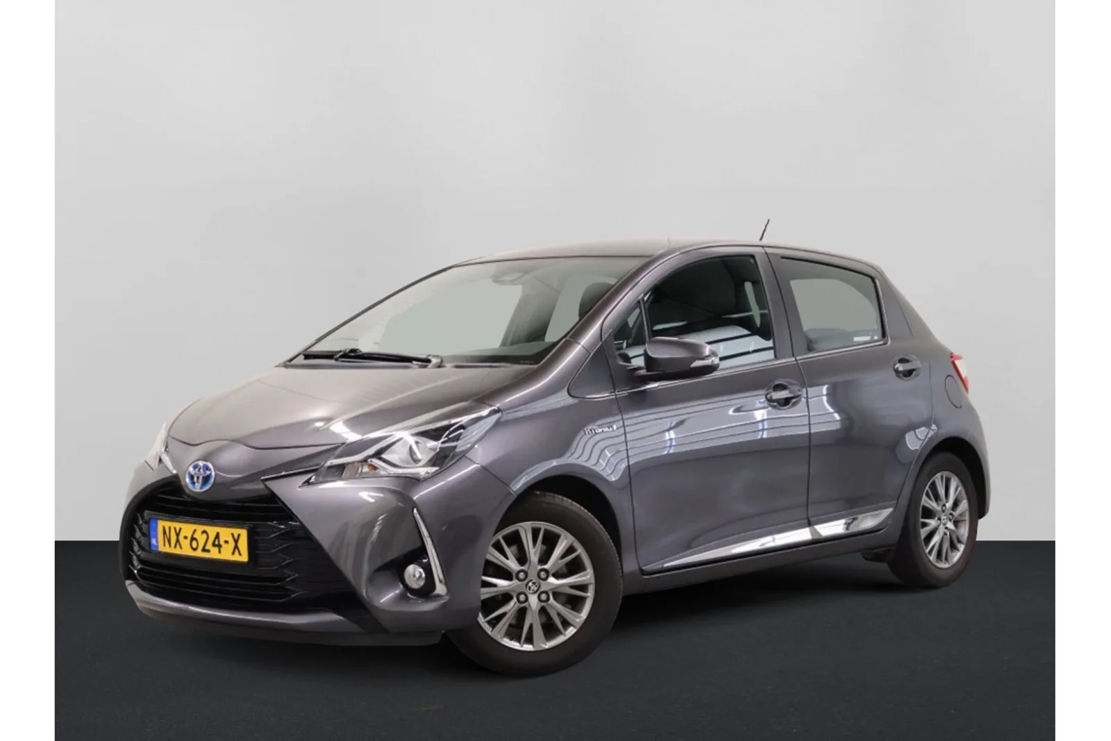 Toyota Yaris (2017) — foto 1