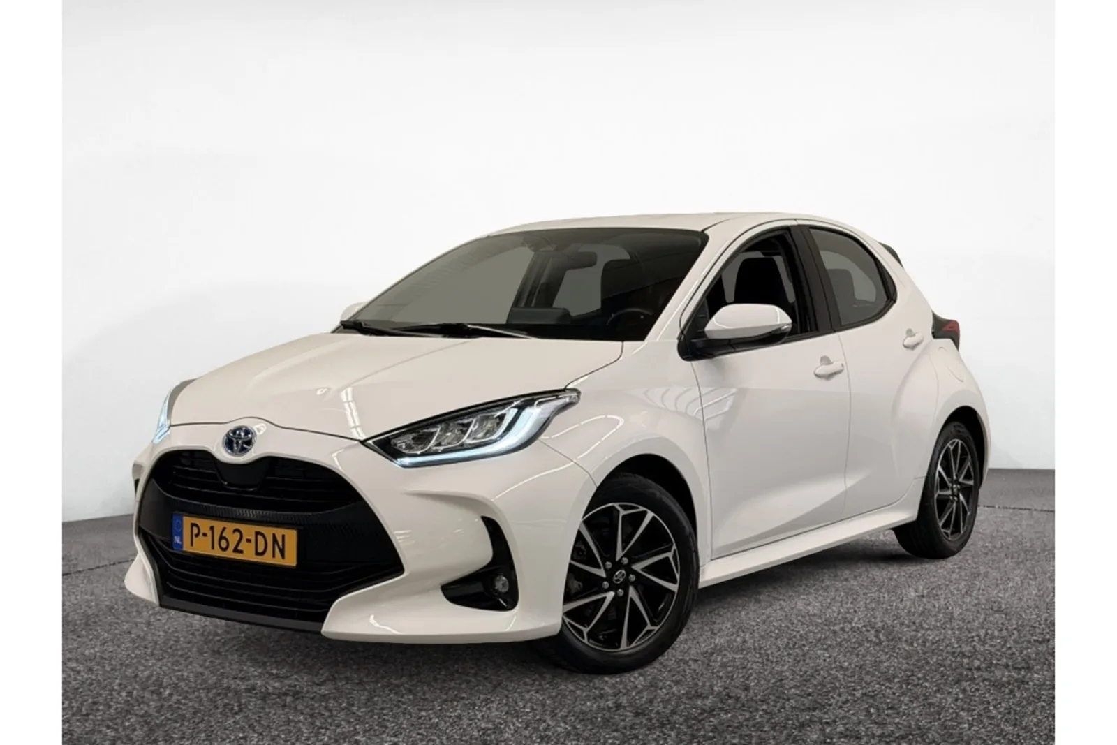 Toyota Yaris (2022) — foto 1