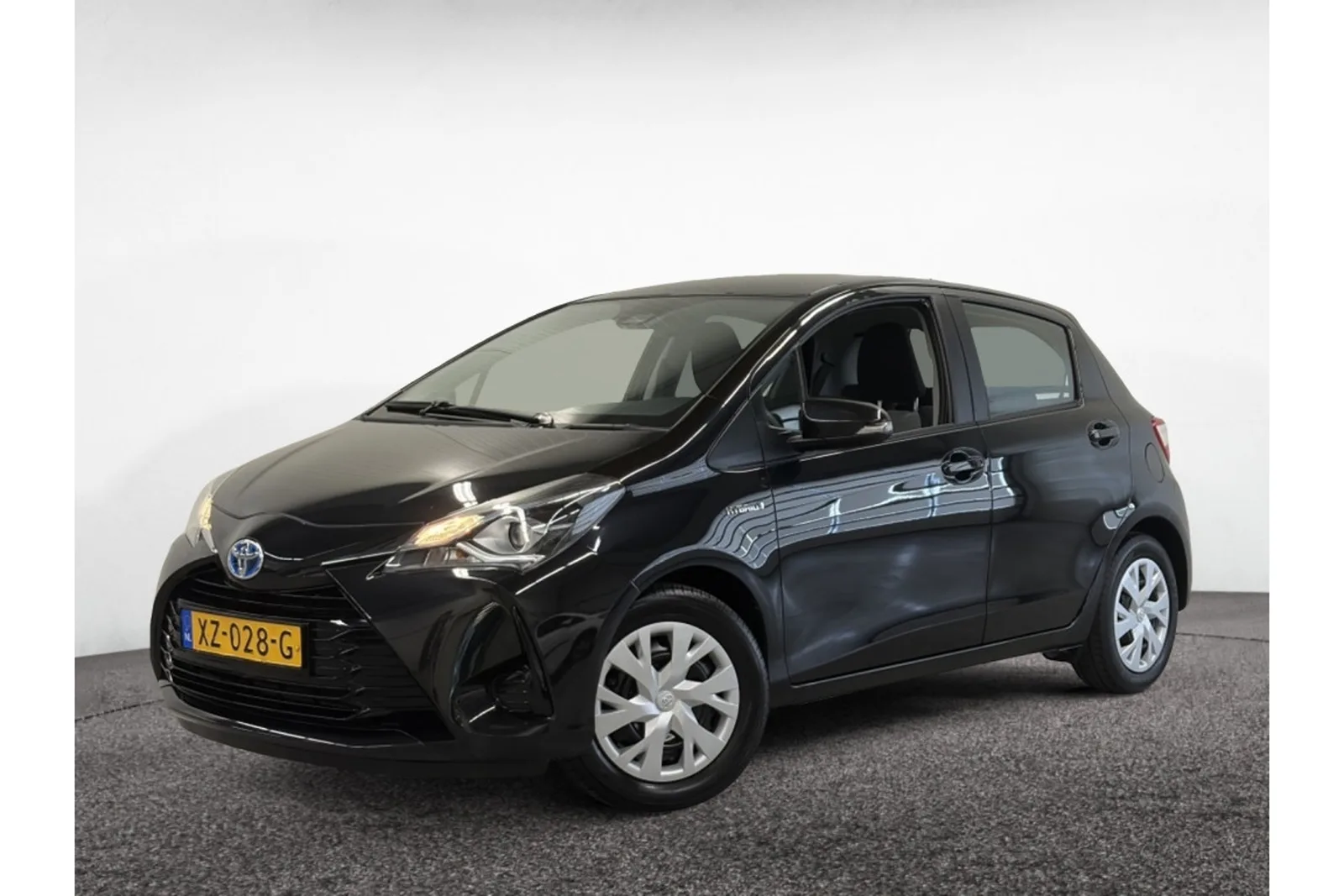 Toyota Yaris (2019) — foto 1