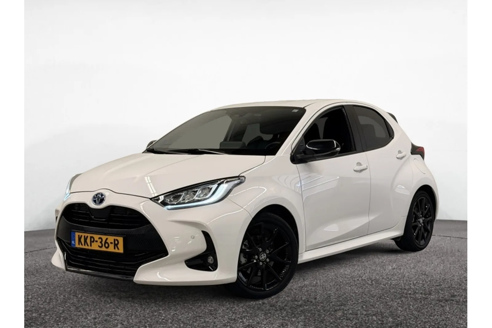Toyota Yaris (2022) — foto 1