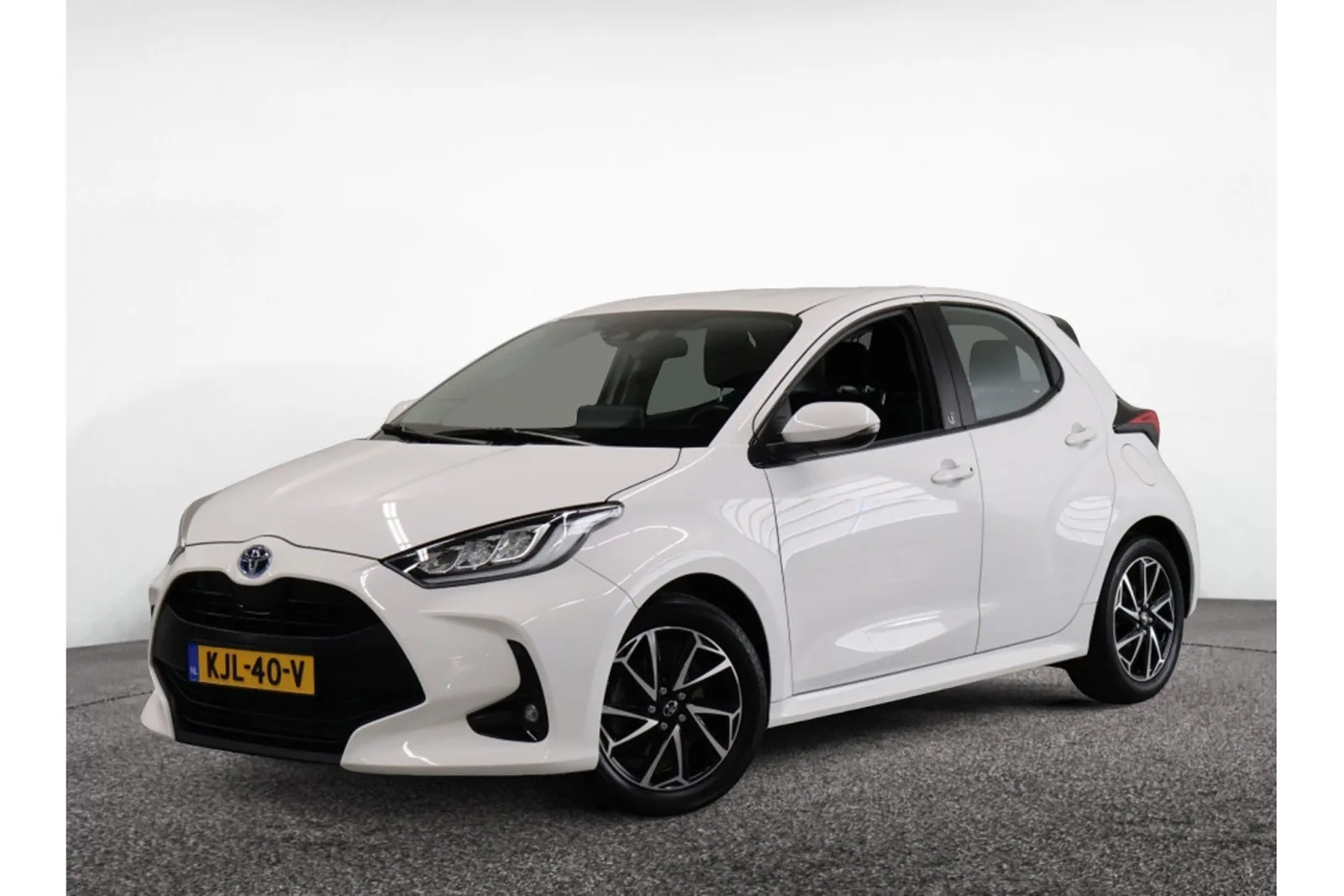 Toyota Yaris (2022) — foto 1
