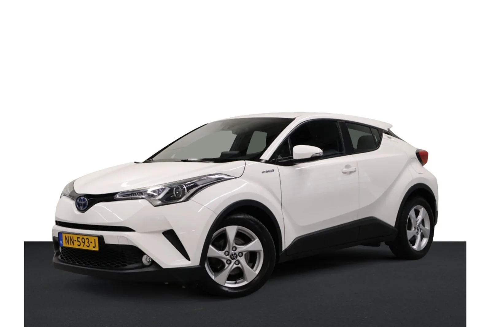 Toyota C-HR (2017) — foto 1